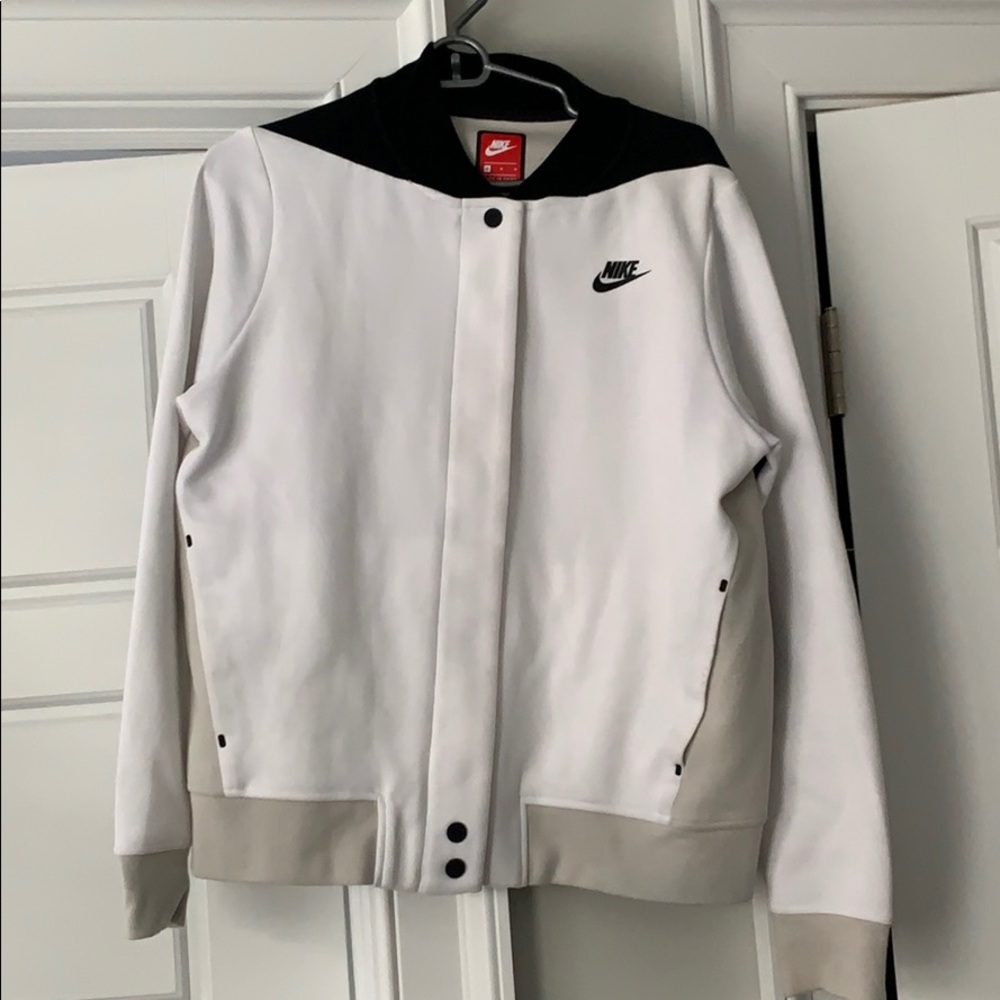 Nike Bomber Jacket size Medium